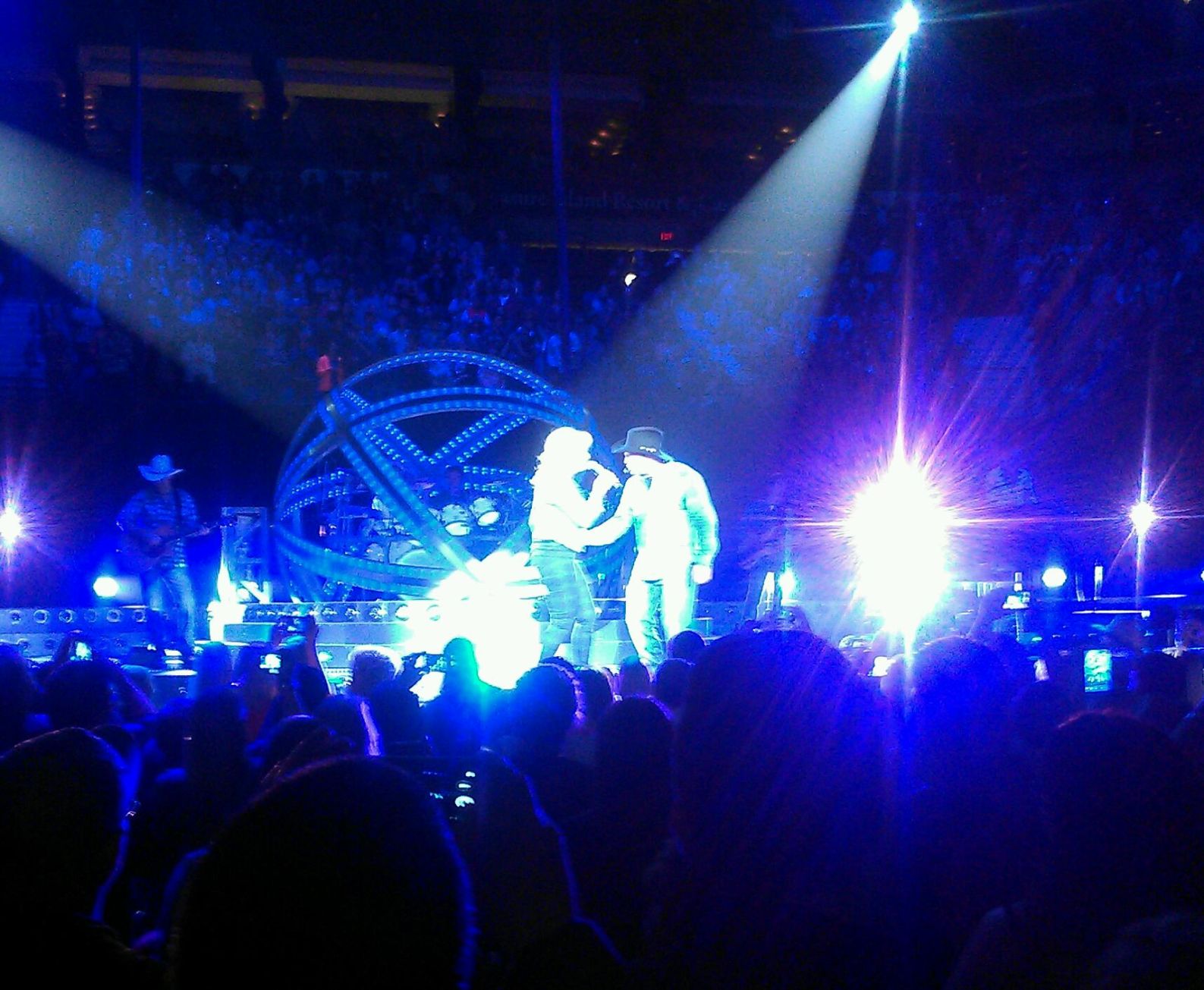 Trisha Yearwood and Garth Brooks Duet